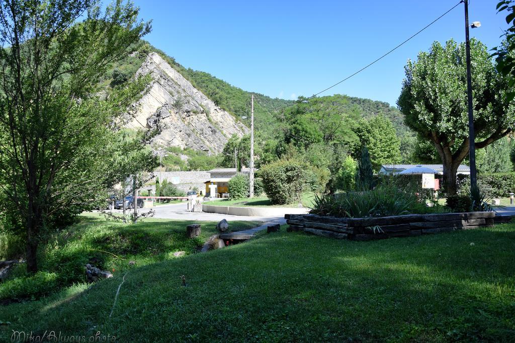 Camping Du Bourg Дінь-ле-Бен Екстер'єр фото
